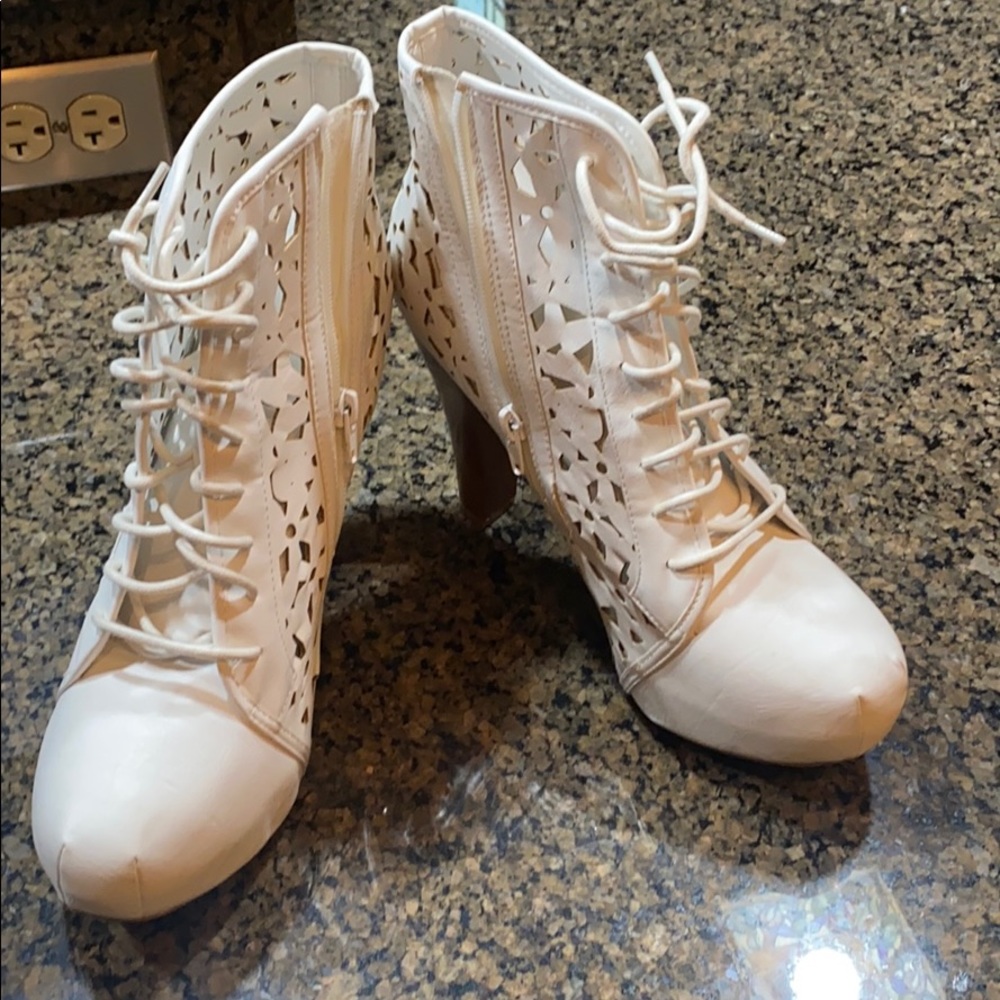 White Cutout Heals